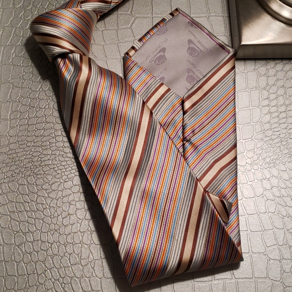 Steve Harvey tie